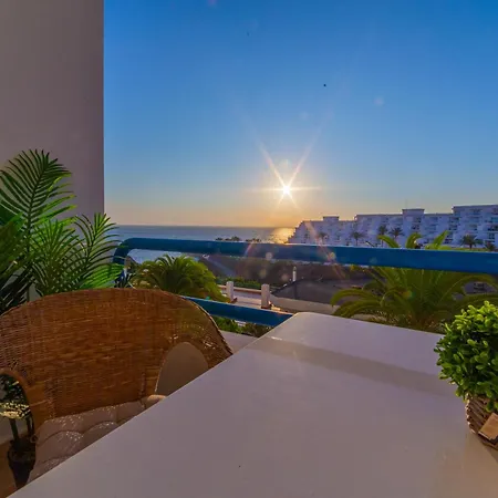 Sunset Escape No Swimming Pool Available * Playa Paraiso (Tenerife)